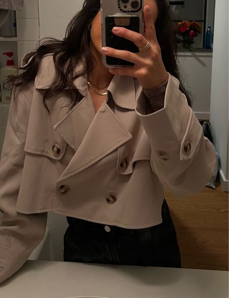 crop tan trench coat! so fun and different— i dressed it up for a nighttime look 