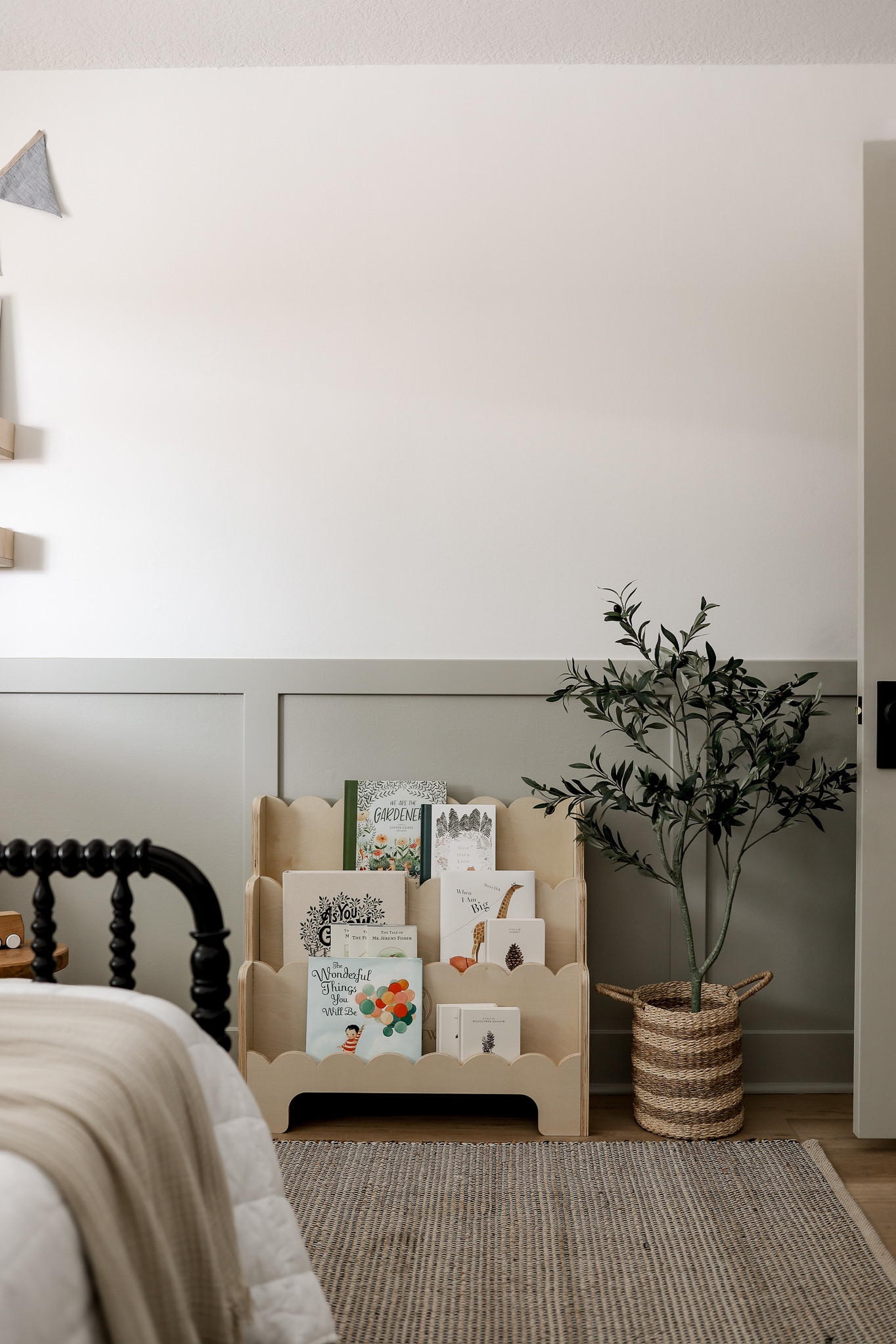 Cutest bookshelf I ever did see… My latest Amazon find did not disappoint! Love that scalloped detail 😍

Paint Colors: Sherwin Williams Jogging Path and Benjamin Moore Swiss Coffee

#LTKkids #LTKhome #LTKsalealert