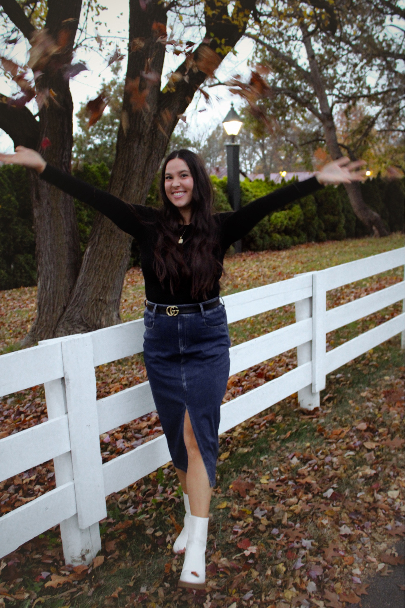 Fall: the season that teaches us that change can be beautiful

Skirt from @halara 



#LTKSeasonal #LTKStyleTip #LTKFindsUnder100