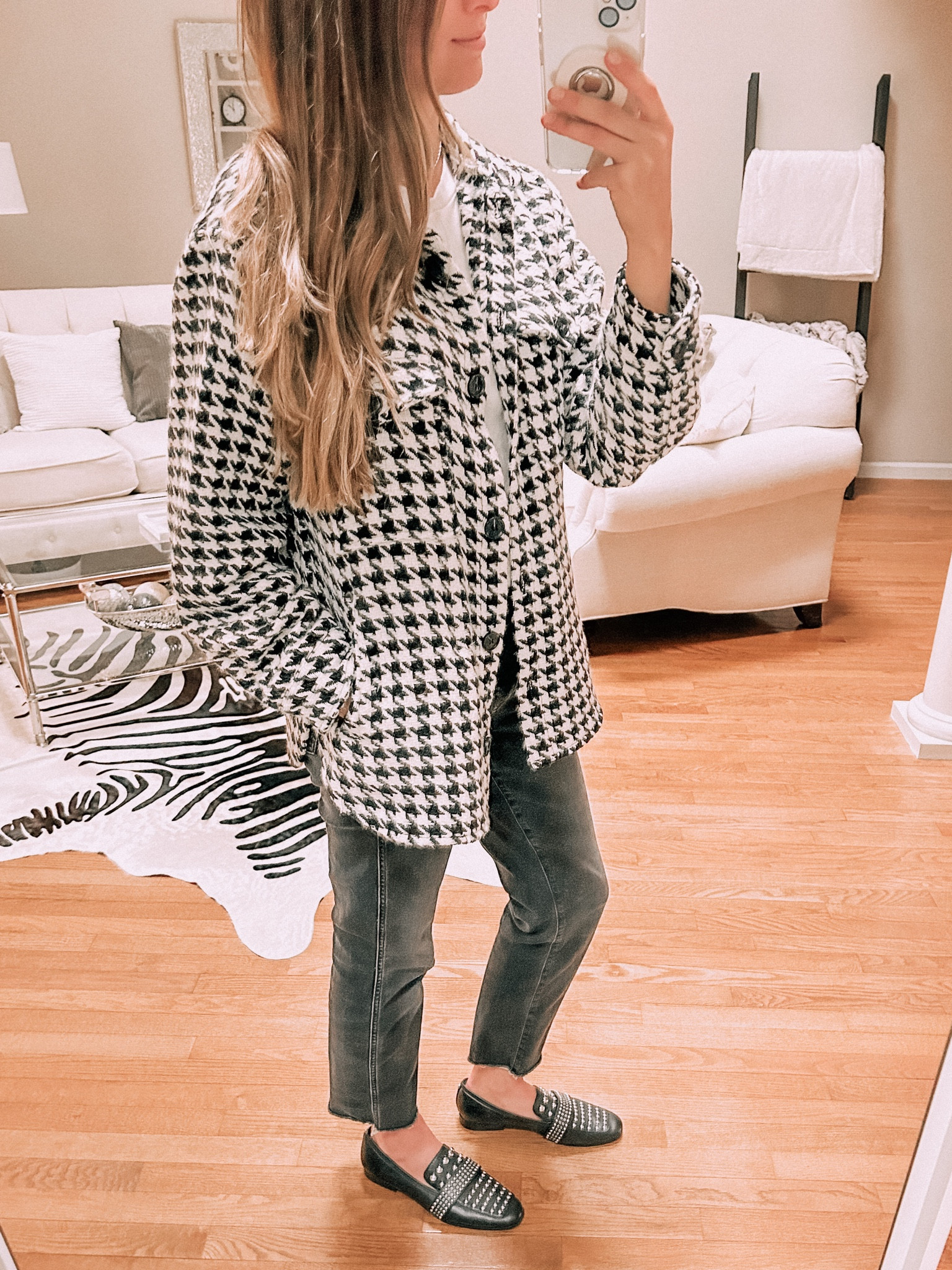 I’ve found a new pair of jeans that I wish I had in every wash. They are stretchy and cropped at the perfect length! There will definitely be more workwear selfies in these! Linking everything 👉🏻


#LTKstyletip #LTKworkwear #LTKFind