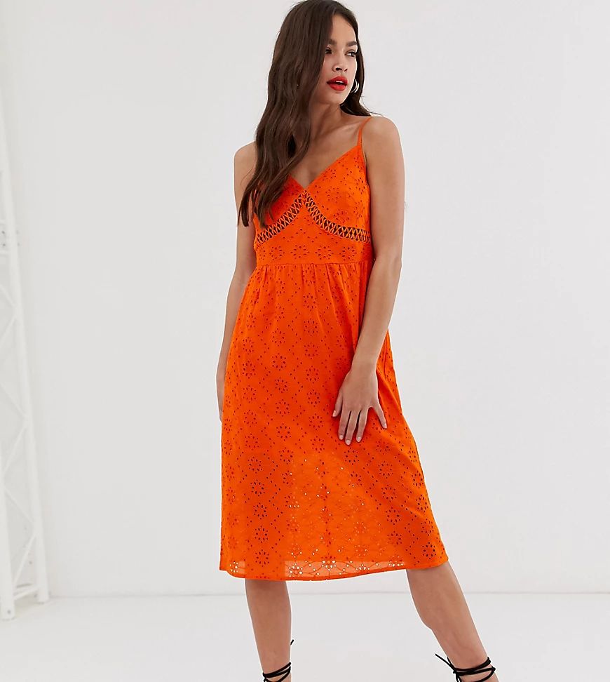 Boohoo - Robe caraco mi-longue en broderie anglaise - Orange | ASOS (Global)