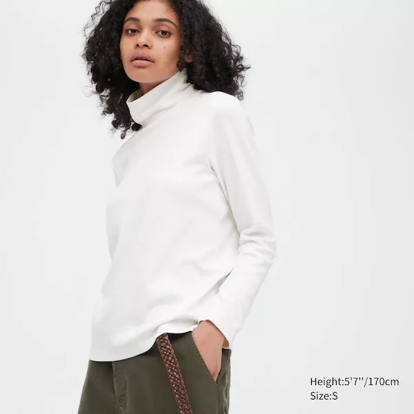 UNIQLO SMOOTH STRETCH COTTON TURTLENECK LONG SLEEVE T-SHIRT