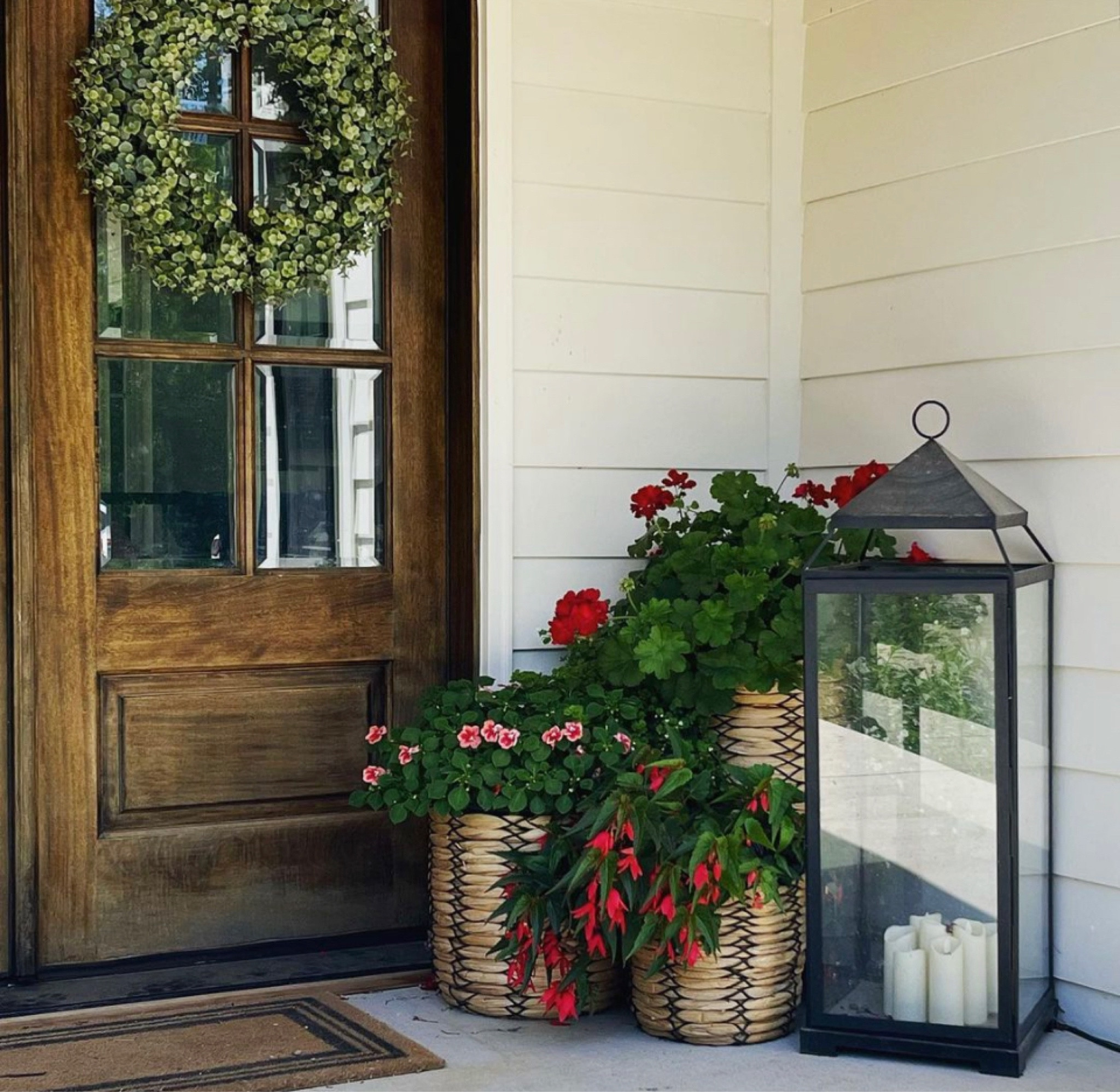 A peak at the front porch!

#LTKSeasonal #LTKhome