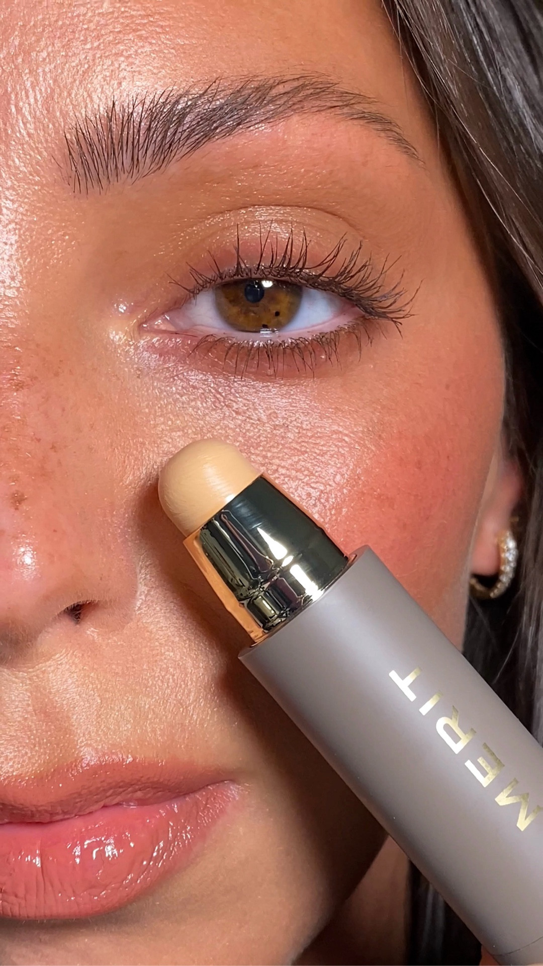 sheer “lived in” toasty makeup routine for fall 🍂Would you wear this makeup look? 

curated this look for you if you want a lightweight, your skin but better, quick and effortlessly sultry look using 10 products ✨ comment “toasty” and I’ll send the makeup details to you 🫶🏼 

fall makeup, easy makeup, makeup for beginners, toasty makeup, everyday makeup