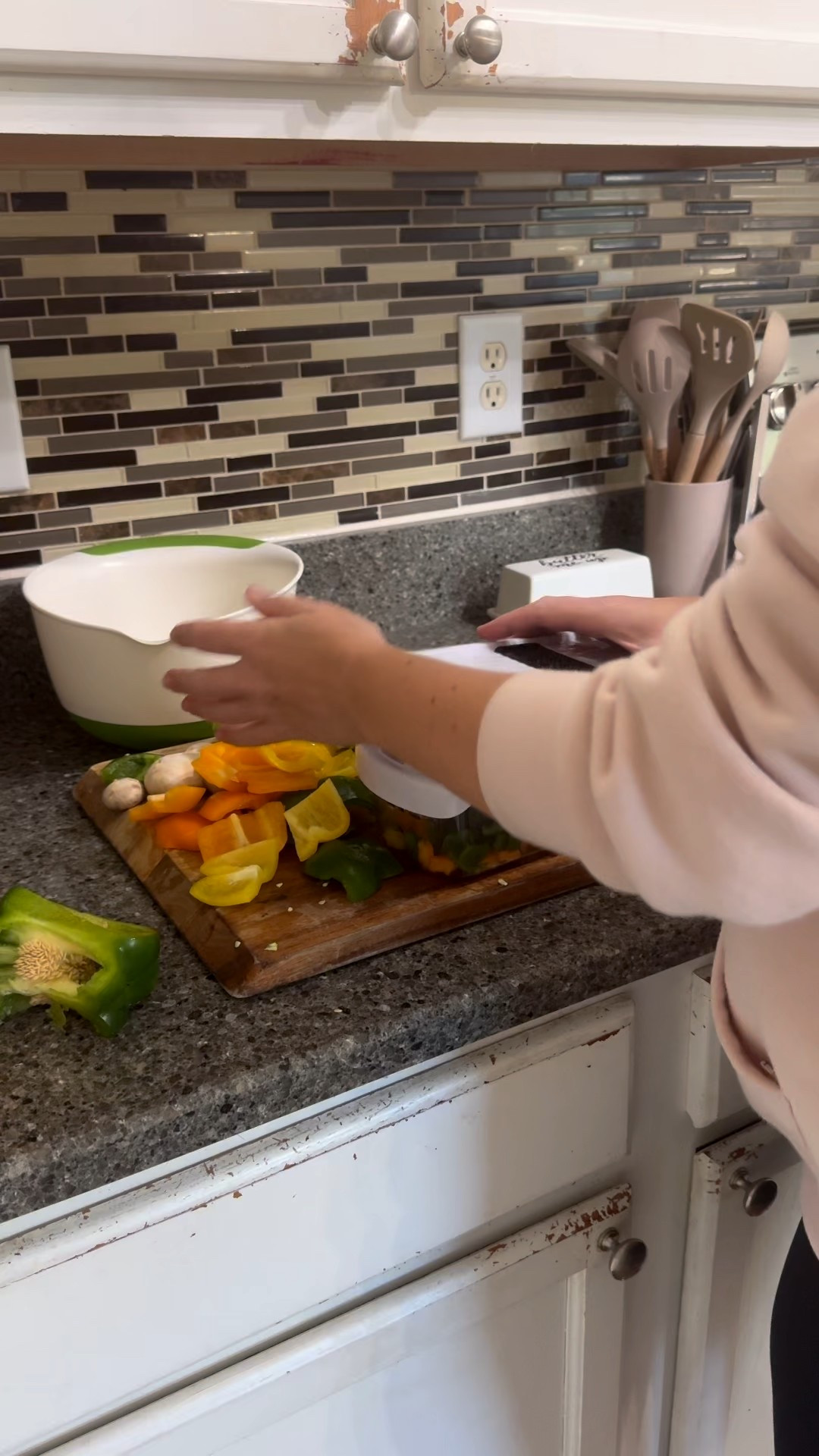 This veggie chopper saves me so much time — uniform cuts, less mess, zero effort.

#KitchenFavorites #LTKHome #MealPrepTools #AmazonFinds #MomKitchenHacks

#LTKfoodie #LTKFamily #LTKHome