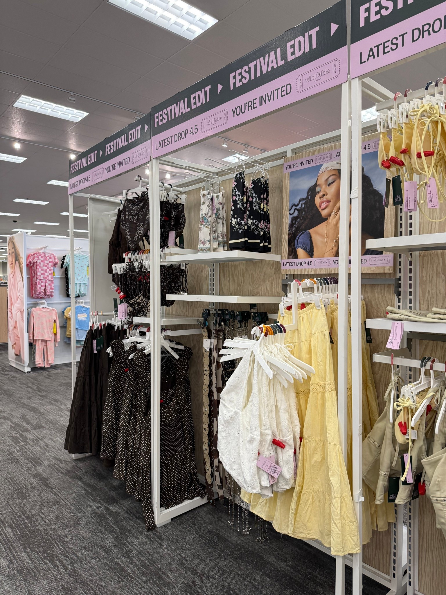 Wild Fable festival edit✨✨
•
•
Festival season is upon us and Target of course has all the fun finds! Loving the yellows and flowy skirts!
•
•
#target #targetstyle #targetrun 

#LTKootd #LTKFestival #LTKgrwm