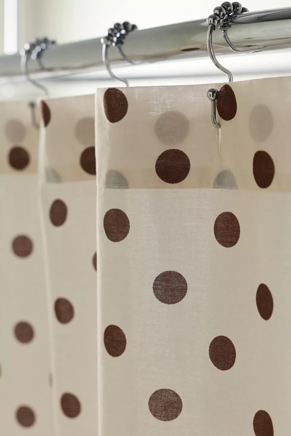 Maise Patterned Ruffled Shower Curtain | Urban Outfitters (US and RoW)