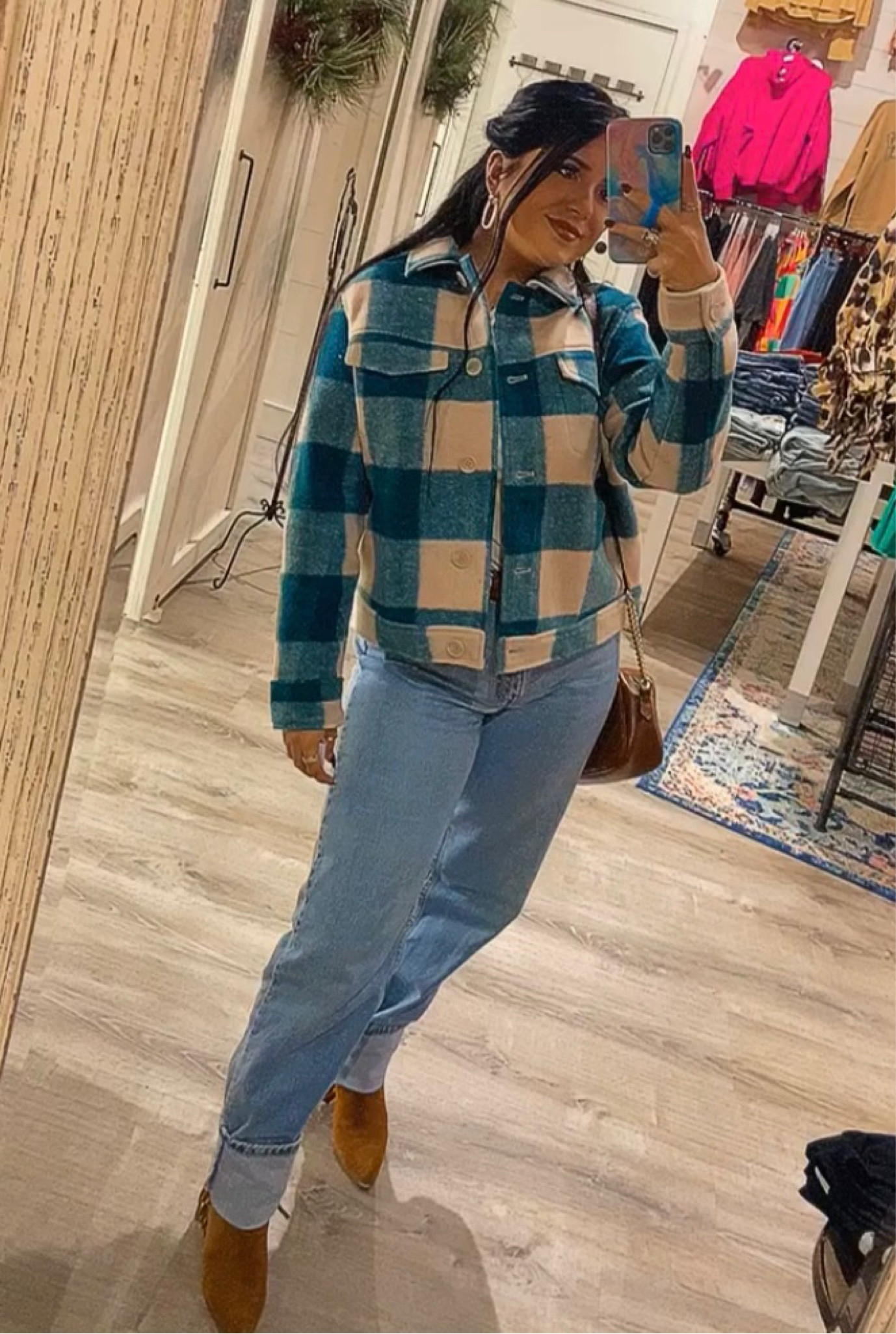 The perfect outfit for your holiday weekend! Vintage jeans pair well with anything🤩

#LTKSeasonal #LTKstyletip #LTKfit