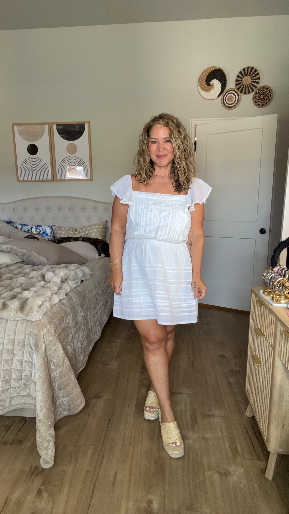 Size large regular
Shoes tts 

#LTKOver40 #LTKMidsize #LTKPetite