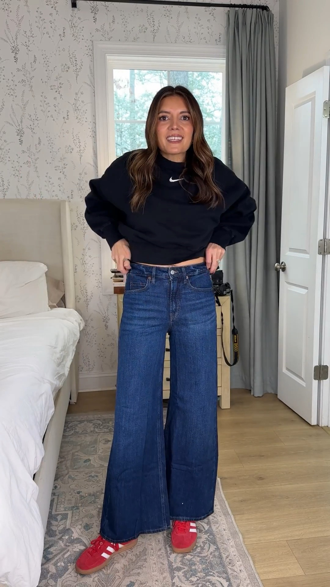 50% off these jeans ends today!! Old navy wide leg jeans half off. I’m 5’7” in a size 2 regular length. 

#LTKSaleAlert #LTKTall #LTKOver40