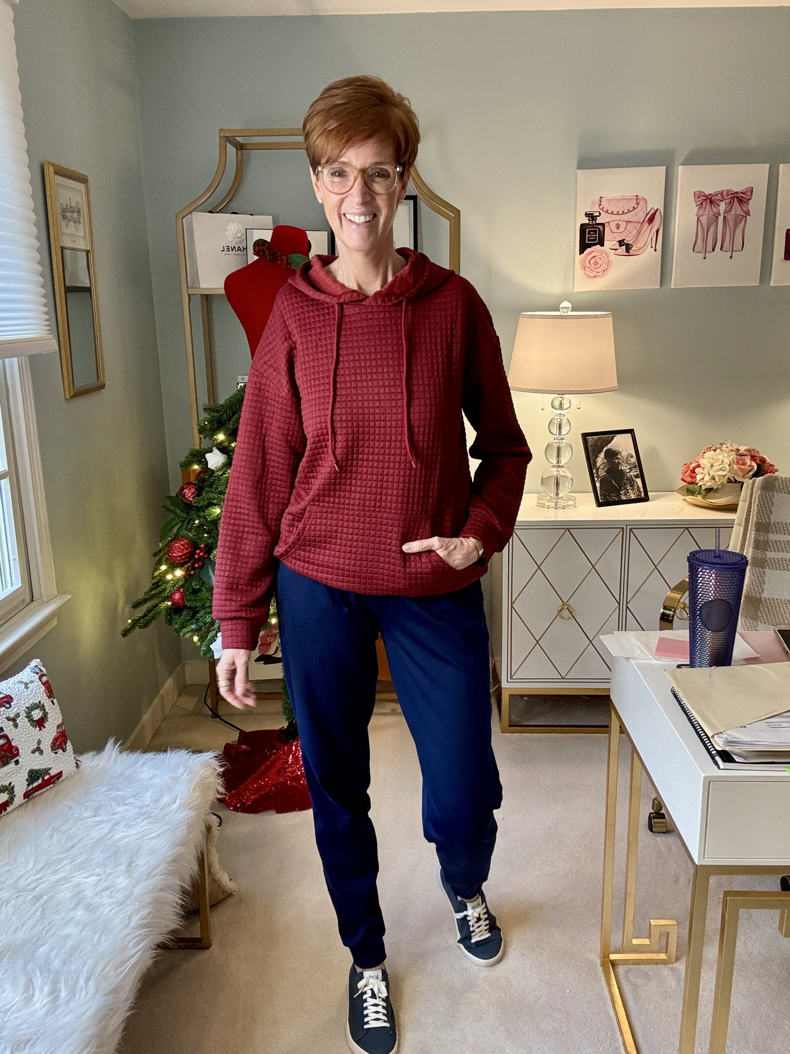 These are the sweatshirts I keep reaching for when I want easy, casual outfits that still feel put together. #ad #paidpartnership

From waffle knits to stand-neck styles, these are the kinds of pieces that work with real life — errands, travel days, school drop-offs, and everything in between.

✔ relaxed but not sloppy ✔ soft, wearable fabrics ✔ perfect with jeans, leggings, or joggers ✔ easy layering staples

I’m sharing four styles I tried on all from Shewin on Amazon and all linked in my LTK shop.

https://liketk.it/5HipC

👉 Which one would you wear most — grey, mauve, or burgundy? Tell me below, and don’t forget to save this so you have it when you’re getting dressed on busy mornings.

 @shewin.official

#womensfallfashion2025 #sweatshirtforwomen #falloutfitsforwomen2025 #shewin


#LTKOver40 #LTKFindsUnder50 #LTKTall