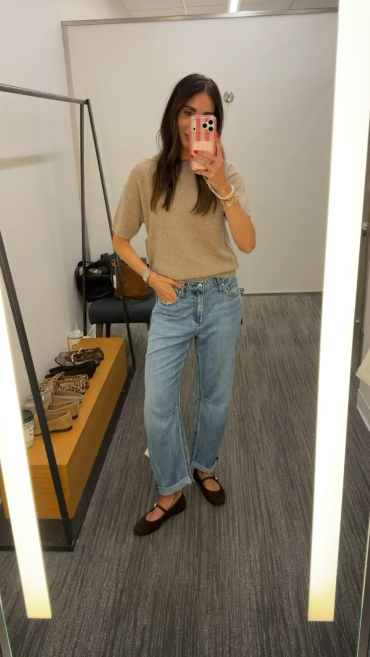 Nordstrom Anniversary Sale outfit featuring timeless wardrobe staples. Wearing Rag & Bone jeans in size 25, an XS cashmere sweater, and Vince flats for a polished yet effortless everyday look. These NSale finds are versatile pieces you’ll reach for all season long, perfect for casual days, workwear, and elevated basics.

Nordstrom Anniversary Sale, NSale, Rag & Bone jeans, cashmere sweater, Vince flats, women’s fashion, fall outfit, wardrobe essentials, annabrstyle

#LTKootd #LTKSaleAlert #LTKSeasonal