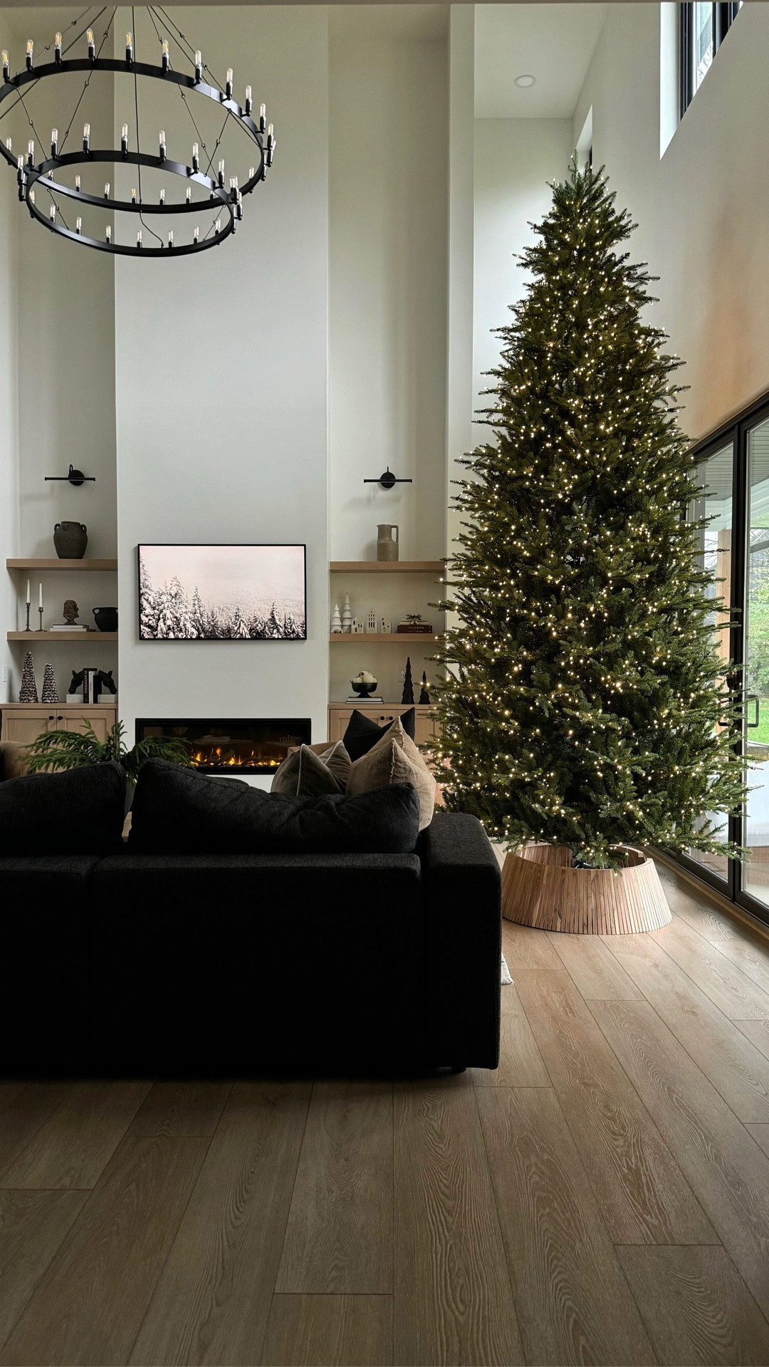 My viral twinkle Christmas tree is back in stock! Last year it sold out and stayed sold out through the holidays, so if you’re in the market for a new tree I wouldn’t wait! This is the 12’ but it comes in 9’ and 7.5’ too 🌲✨

#LTKSeasonal #LTKHome #LTKStyleTip