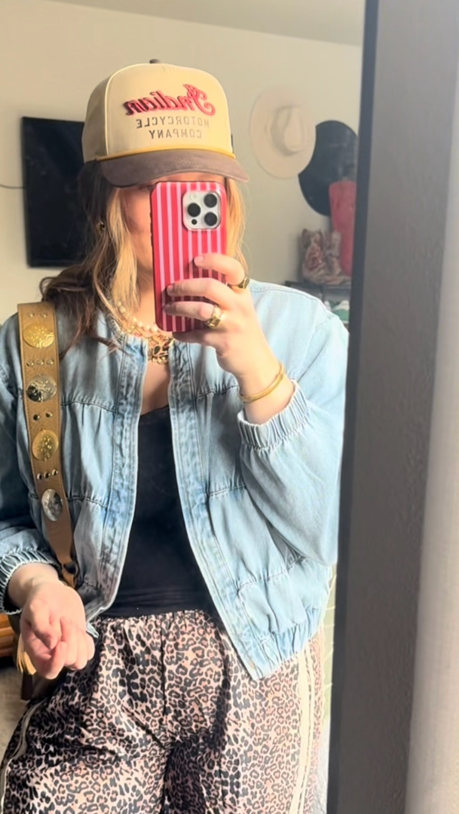 7 point outfit mom style ootd fashion trendy

#LTKgrwm #LTKootd #LTKmomlife