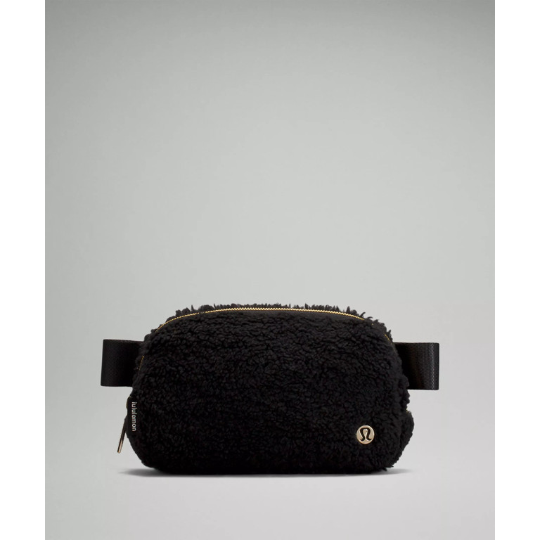Lululemon Athletica, Lululemon Everywhere Fleece Belt Bag, 1L (Black) | Walmart (US)
