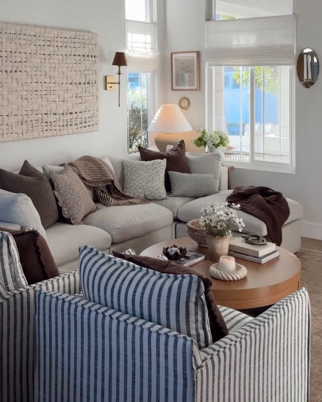 Small living room, living room decor, light and bright decor

#LTKHome #LTKmomlife #LTKdayinmylife