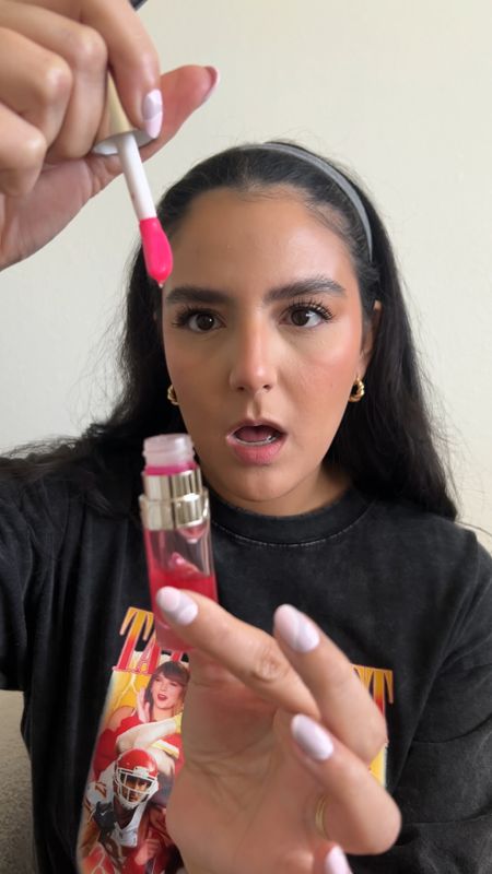 This lip oil is so hydrating and smells heavenly. I love the color and the large applicator. Feels amazing on my lips and I will be using this so often. My new fave lip combo! 

#LTKVideo #LTKfindsunder50 #LTKbeauty