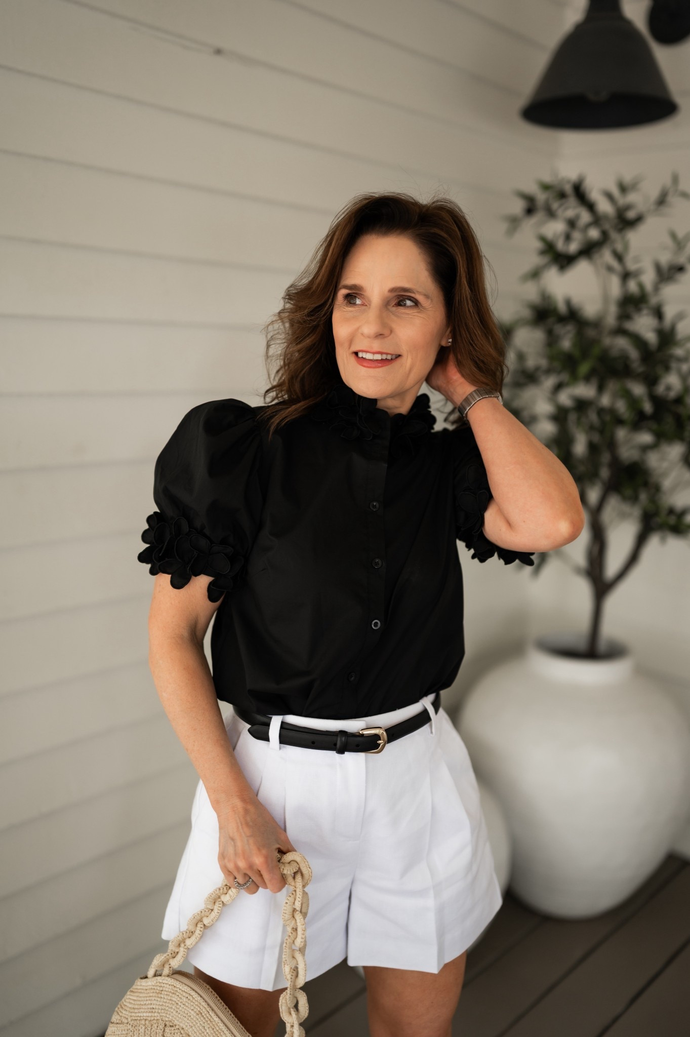 Black and white always works no matter the season.


#LTKPetite #LTKOver40 #LTKShoeCrush