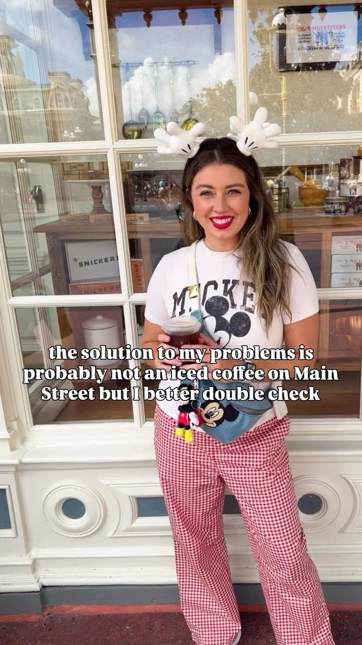 Brb on my way to Main Street USA 🏰❤️☕️✨

#disneycoffee #starbucks #disneyadult #disneyparks #magickingdom #waltdisneyworld #disneymom #morningcoffee #disneygram #disneymomstyle