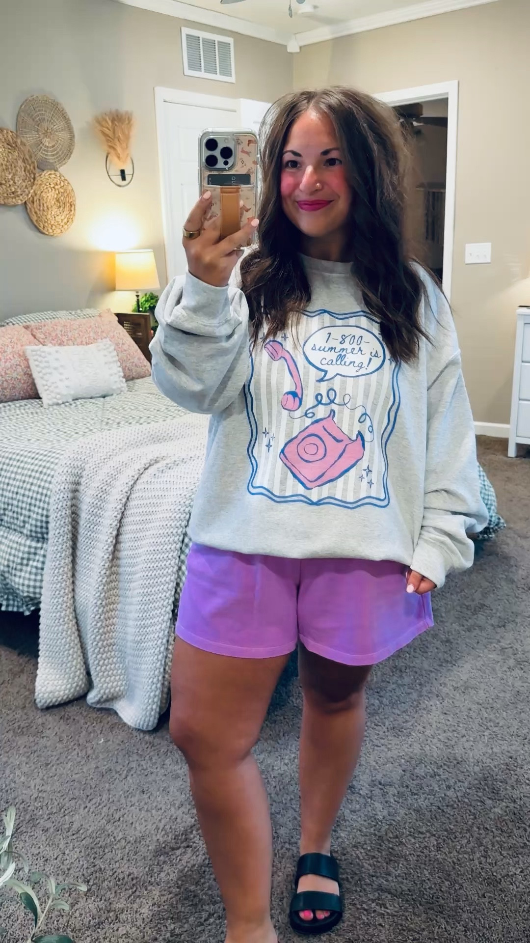 sandals: sold out, but linking similar options below!
shorts: fit oversized // wearing a large
crewneck: fits true to size // wearing an XL

crew: https://www.3edesignsco.com/summer/p/summer-is-calling-gildan-sweatshirt 

 