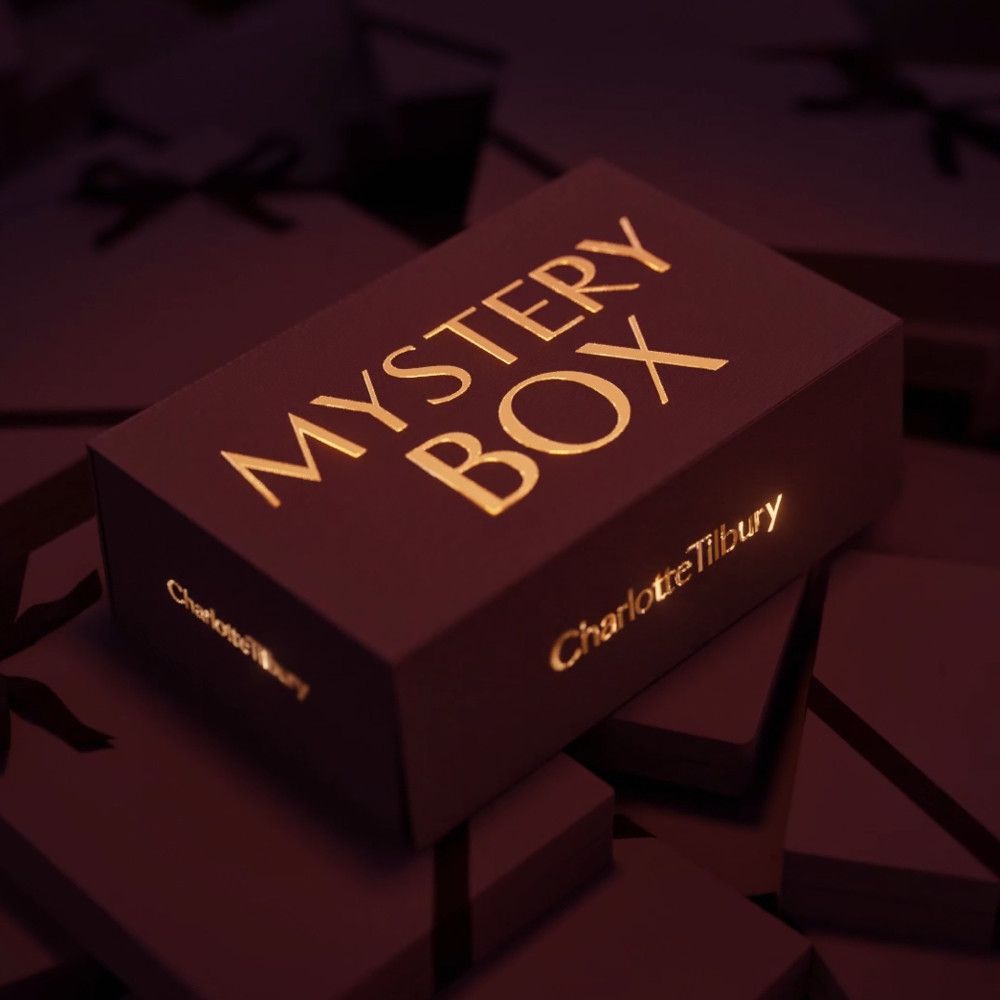 CHARLOTTE’S MAGIC MAKEUP MYSTERY BOX | Charlotte Tilbury (US)