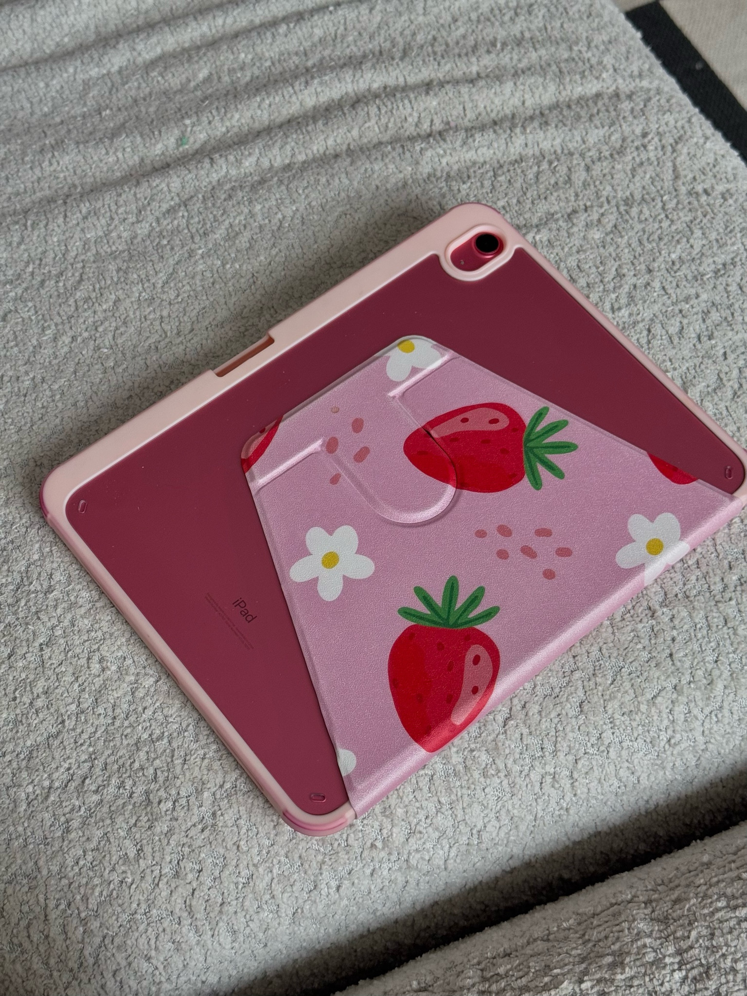 iPad + iPad case + accessories 🍓

#LTKWorkwear #LTKFindsUnder50 #LTKFindsUnder100