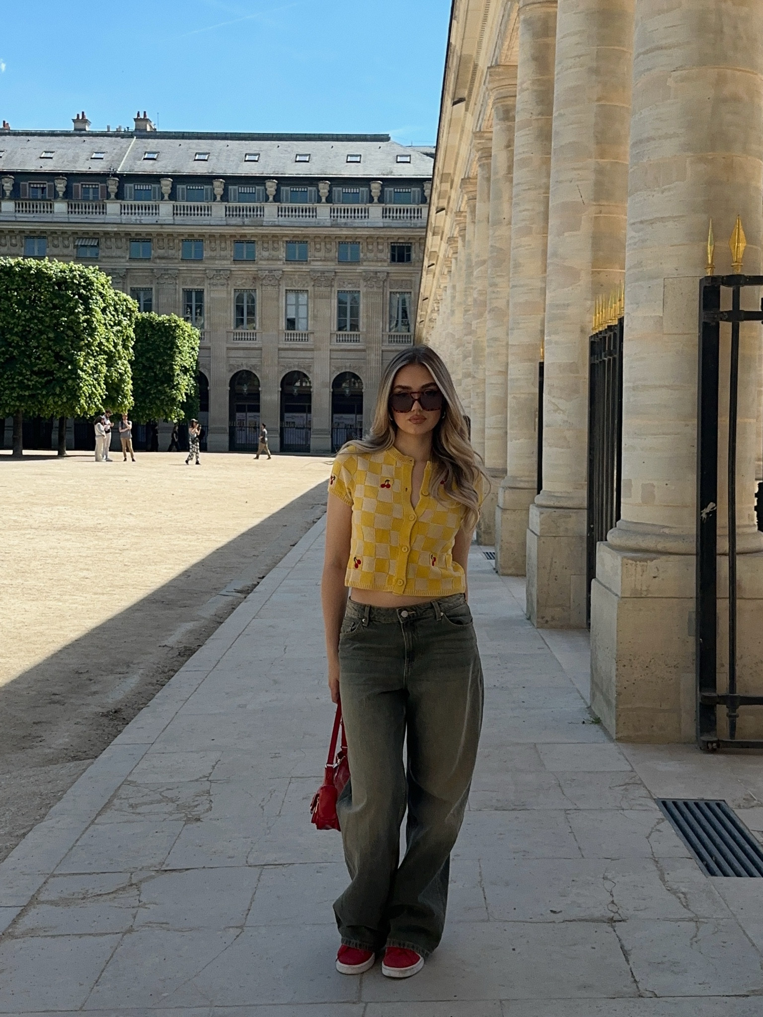 streetstyle look 🍒 

#LTKSeasonal #LTKfindsunder100

#LTKeurope