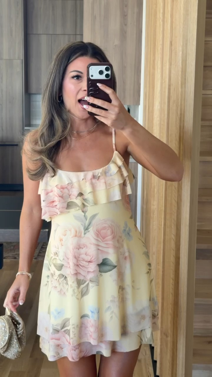 yellow mini dress from walmart for brunch, date night or resort wear

divi: emerson15 
electric picks: emerson20

i sized down to xs

Resort wear
Red dress
Floral
Sundress 
Mini
Beach wear

#LTKootd #LTKgrwm #LTKSeasonal