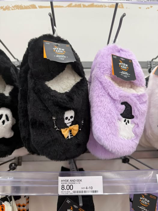 The cutest Halloween slippers! 👻🎃 I seriously want them ALL! 🖤✨ So many spooky-cute styles!

#HalloweenSlippers #HalloweenFinds #SpookySeason #HalloweenStyle #CozyFinds #LTKFinds #LTKSeasonal 

 