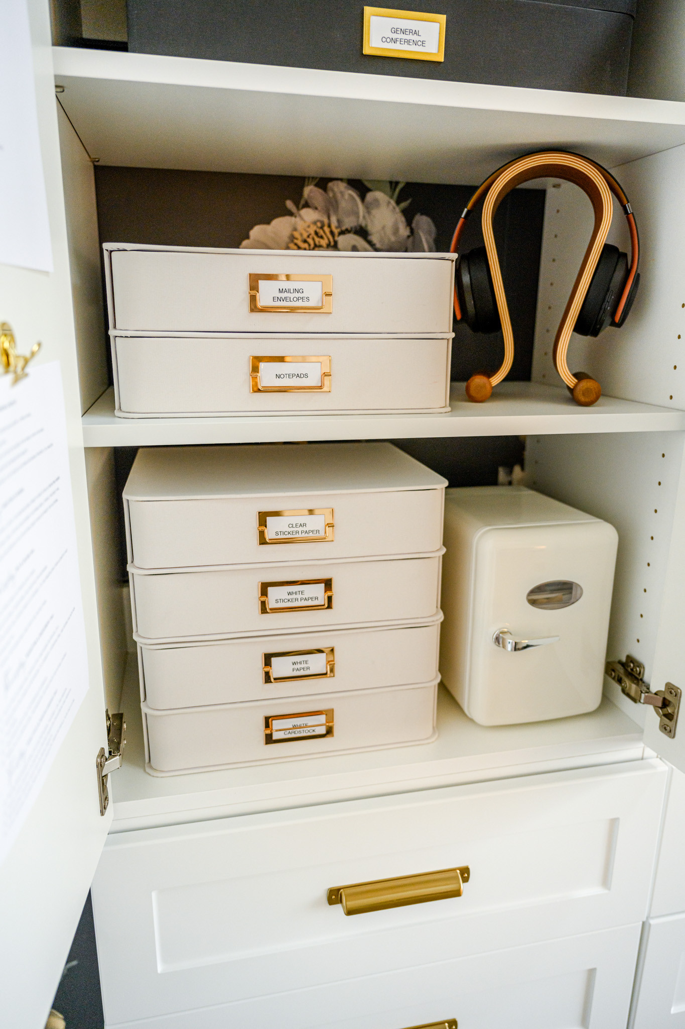 These are some of my favorite ways to organize my office to keep everything looking professional and gorgeous!

#LTKFindsUnder50 #LTKHome #LTKWorkwear