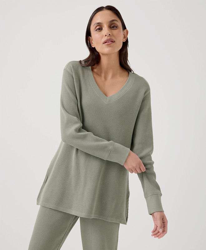 Women’s Thermal Waffle V-neck Tunic made with Organic Cotton | Pact | Pact Apparel