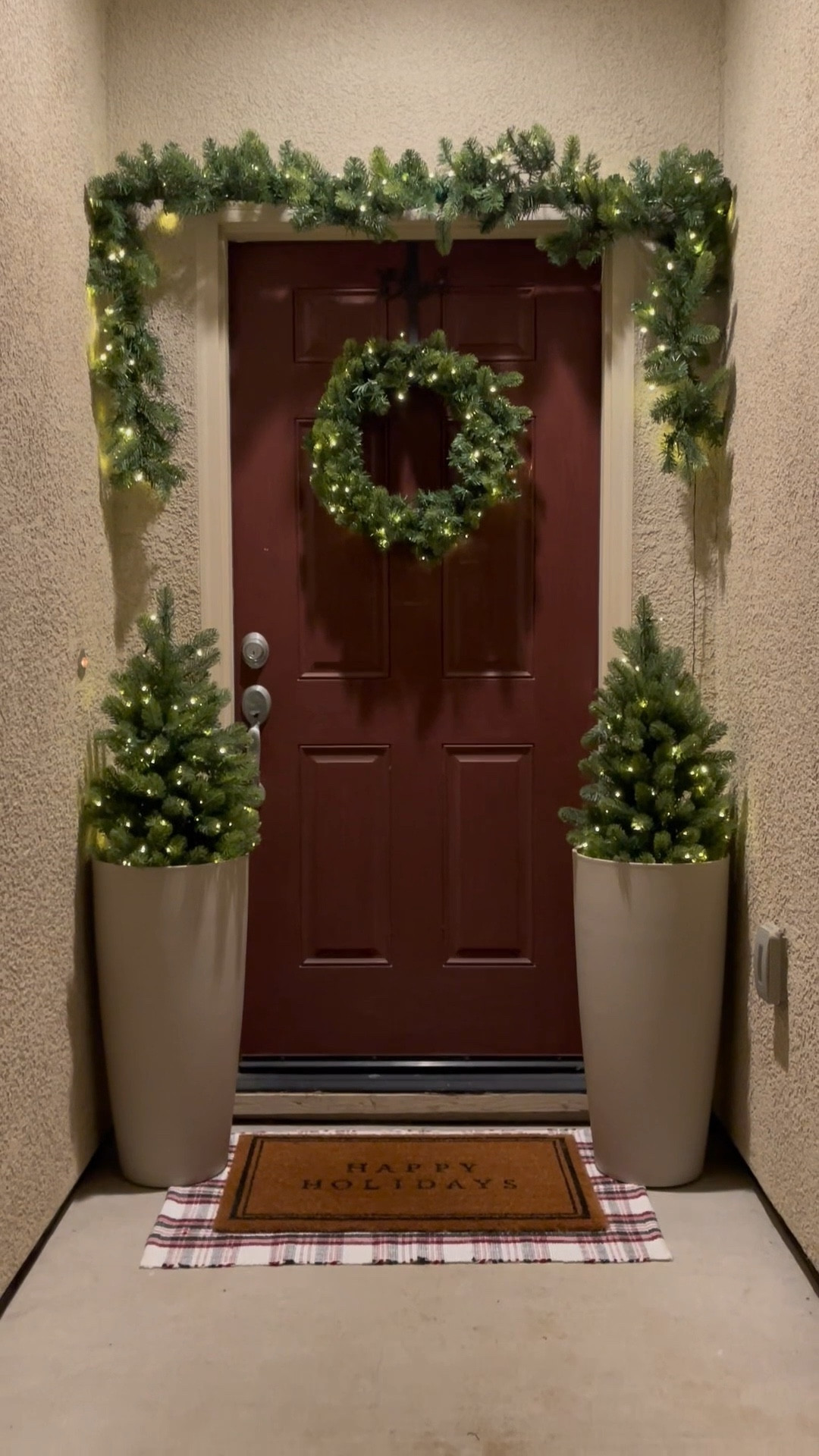 December is so busy, but sprucing up our front porch just got easier!
+ Check out the Royal Fir Collection's 4-piece set
from @kingofchristmas With battery-operated lights, it's perfect for your your small porch or fireplace and adds instant holiday magic! 

#LTKHoliday #LTKHome #LTKSeasonal