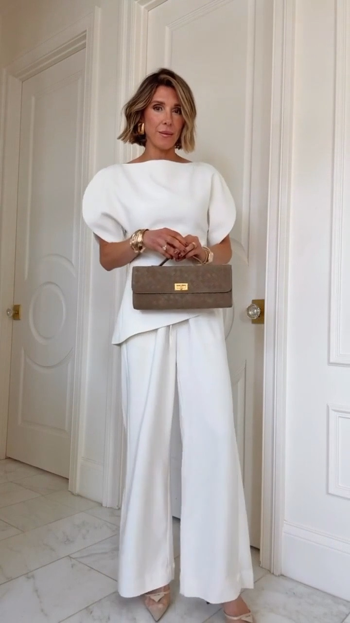 All-white spring outfits 🤍 Loving these new @Zara arrivals. Sharing my tried-on favorites — I’m 5’7”, size small in tops, 2/25 in bottoms for reference.

#LTKootd