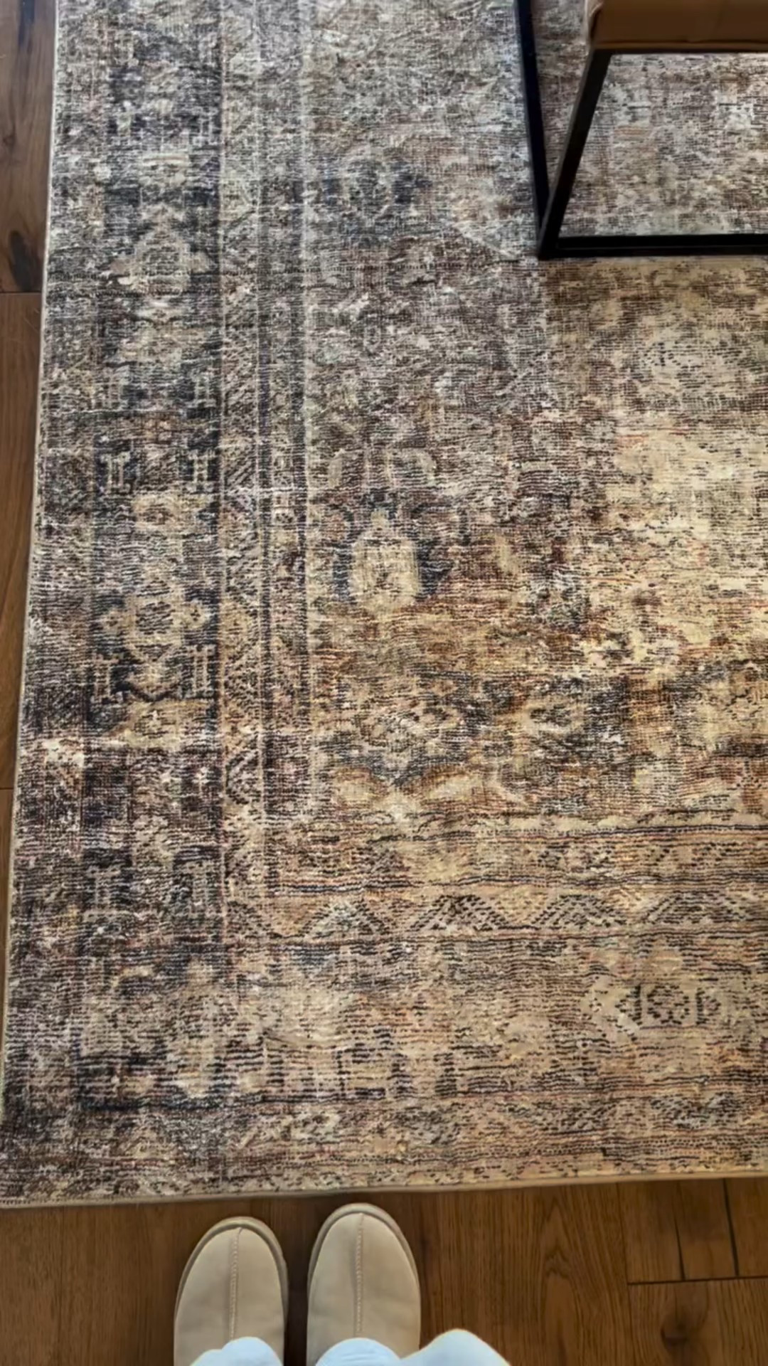 Oh how rugs can be a game changer in a home. Here’s my @loloirugs lineup in the order shown:


Amber Lewis Morgan in spice/multi (8’3” x 11’3) 
Amber Lewis Josie in Dove/Gold (Machine Washable
Angela Rose Ember, 
Chris Loves Julia Ida -Ink/Natural. 

#loloirugs #fallrugs #loloi #fallhomedecor #ltkhome #fallhomedecor #homedecor #rugsofinstagram