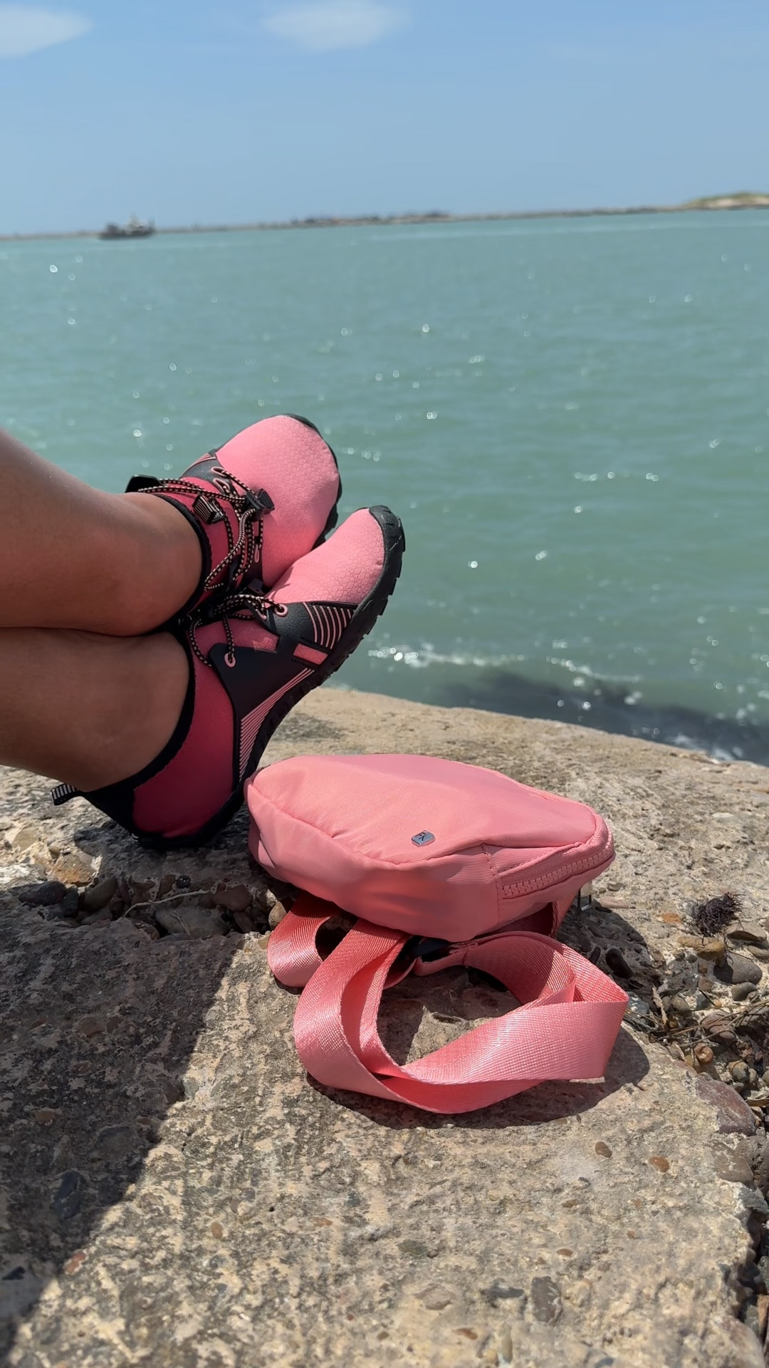 Fishing on the jetties = rocks, water, sand… and these handled it all. 🙌🏼
Wearing the @fitkickslife HydroSport Shoes + AirLight Belt Bag and I finally stayed hands-free and comfortable.

👣 Quick-dry, flexible soles
🪢 No slipping on wet rocks
🎣 Bag fits my phone, keys + snacks
🏝️ Styled it as a sling for all-day movement

Linked both on my LTK under Outdoor Essentials. These two are coming with me on every beach trip.

#FitkicksPartner #LTKFinds #LTKUnder50 #LTKOutdoor #LTKTravelStyle #BeachGear #HandsFreeFishing #JettyApproved #AdventureReady #HydroSport

#LTKSwim #LTKTravel #LTKStyleTip