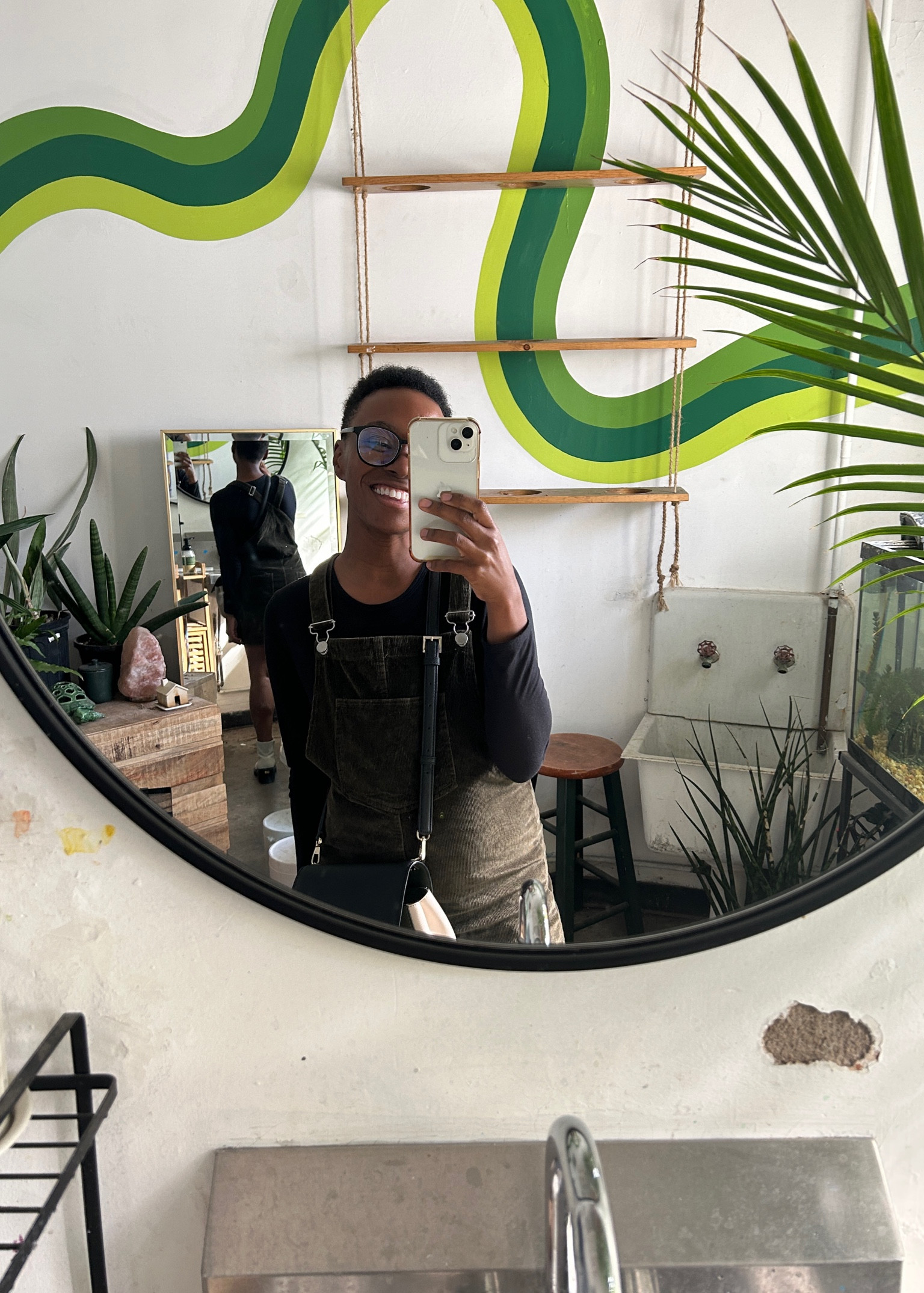 green accessories, green overalls, green on the walls 💚i’ve been loving the color green this fall, especially in this kate spade purse i can’t stop using #ootd #mirrorselfie #katespade

#LTKItBag #LTKStyleTip #LTKBeauty