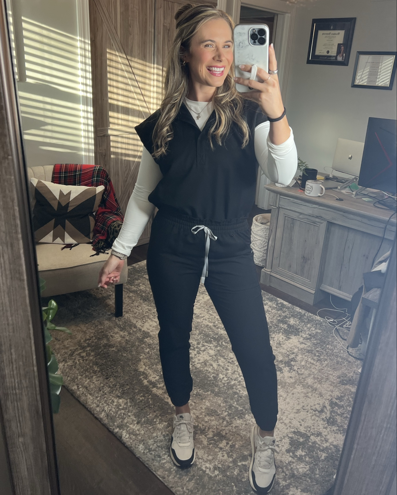 Scrub ootd 

Wearing FIGS,
Small- Rafaella oversized top
Medium- Regina joggers

TTS - Nike air max SC 
 

#LTKActive #LTKWorkwear #LTKStyleTip