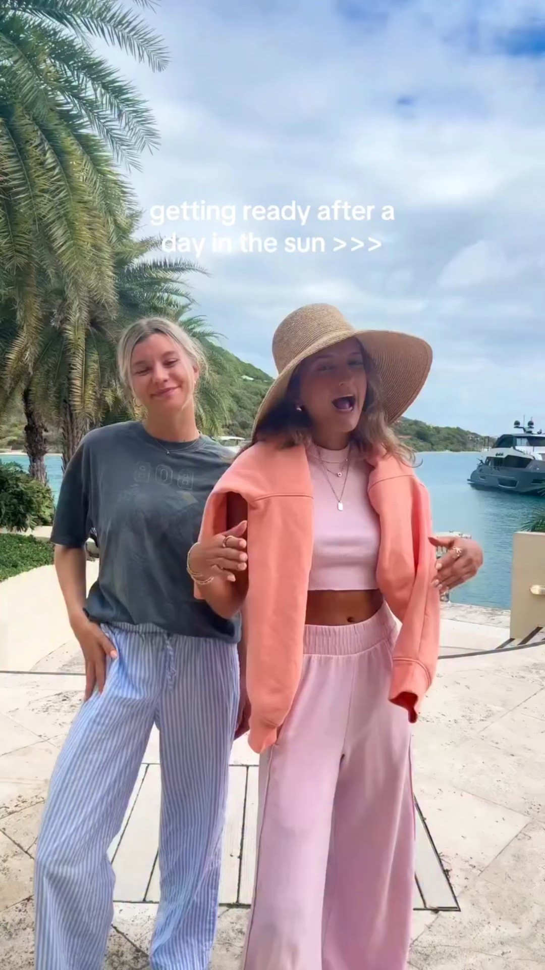 + matching with your bestie is SO in for 2026!! 🐬🦋🩵🫧🐳

my dress: @fortunateone
@styledbymckenz: @peppermayo 

#girlstrip #springbreak #springbreaktrip #traveltok