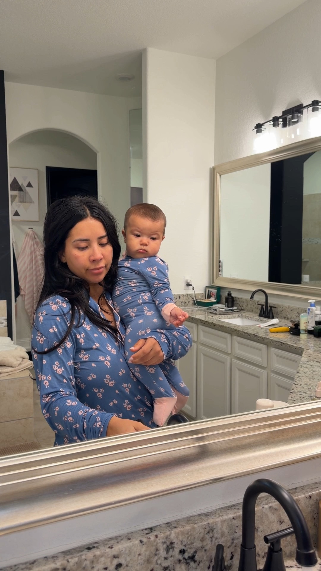 Links in video 🫶🏼 use code ARIEL10 to save on Jammie’s!!

Postpartum
Mom
SAHM 
Mom life 
Pajamas
Matching pjs 
Morning routine 

#LTKBaby #LTKmomlife #LTKKids