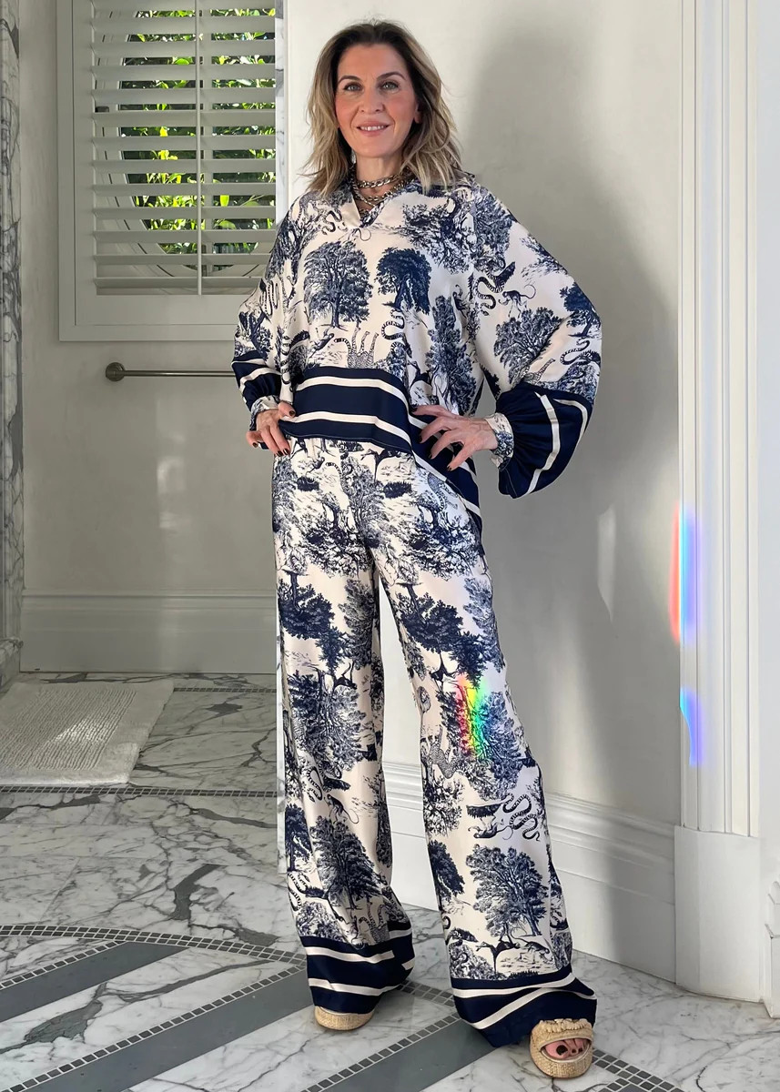 Duvay Jungle Print Pants - Navy | Benaar La