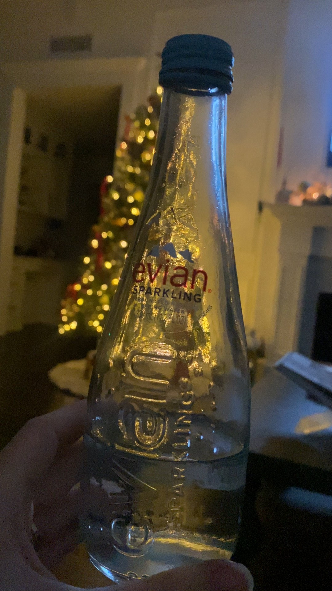 Evian sparkling water

#LTKfoodie #LTKHome #LTKHoliday