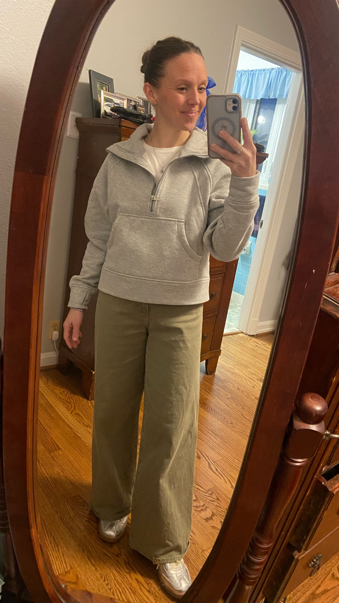 Had this outfit in my head last night to wear for work today and it’s always a win when it turns out just how you had hoped! My pullover and shoes are on sale, and come in a lot of other colors. 


#under20 #salefinds #target #sailorpants #widelegjeans #walmart #thegympeople #tennisshoes #salefinds #pullover #designerdupe #lookalike #budgetfriendly #LTKActive #LTKSeasonal #teacheroutfit 

#LTKootd #LTKvlog #LTKstorytime