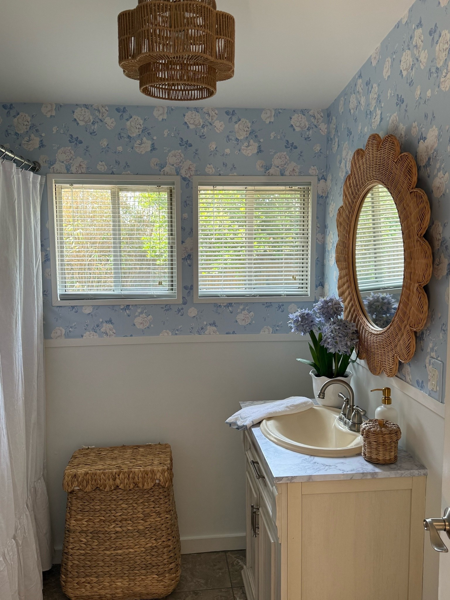 Renter friendly budget bathroom makeover…

#LTKSaleAlert #LTKHome #LTKSeasonal