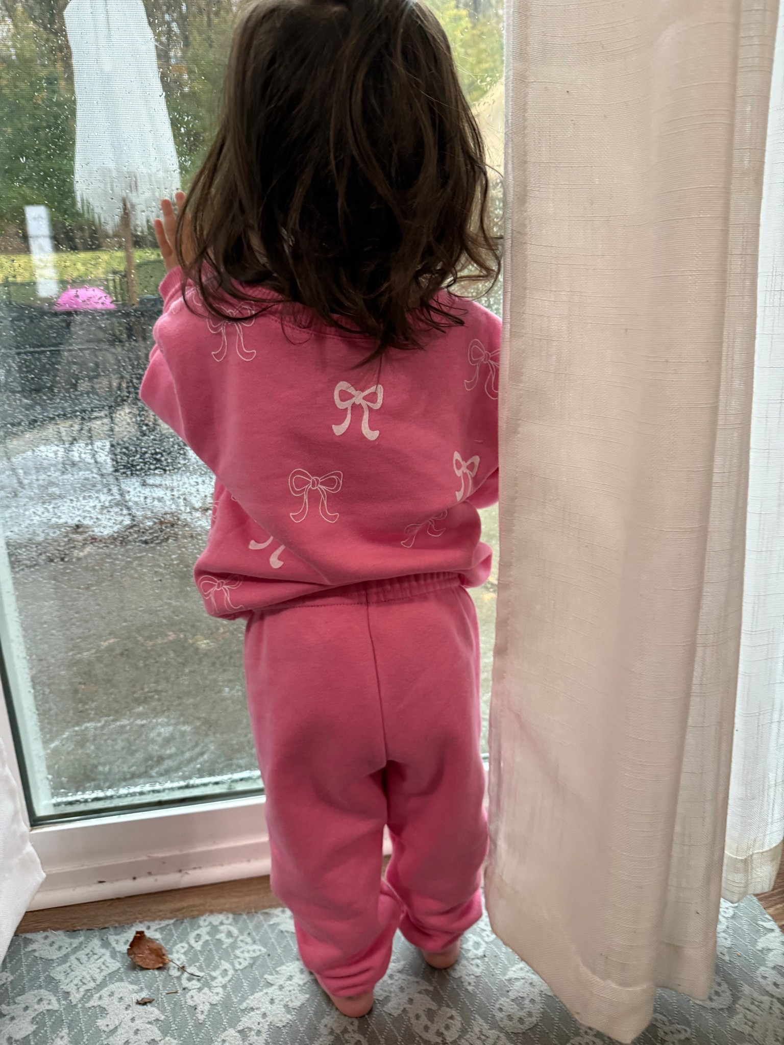 Can’t resist a good sweatset! Comfy fall winter look for kids and toddlers matching set girly bows 

#LTKKids #LTKStyleTip #LTKBaby