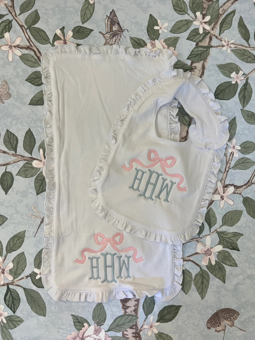 Baby Burp and Bib simple Bow - Etsy | Etsy (US)