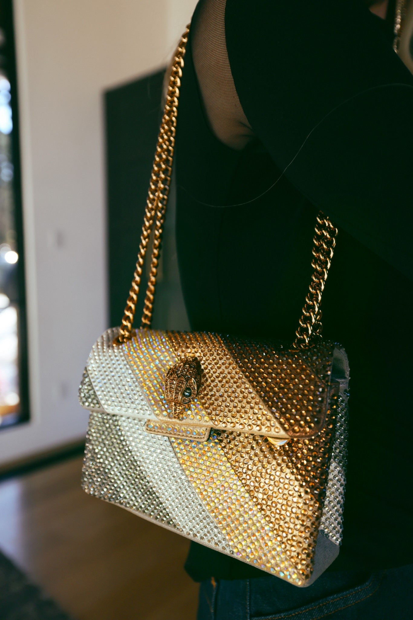 A little sparkle for the holiday season ✨ Adding just one glam accessory is just the right festive touch for any look.


#LTKHoliday #LTKSeasonal