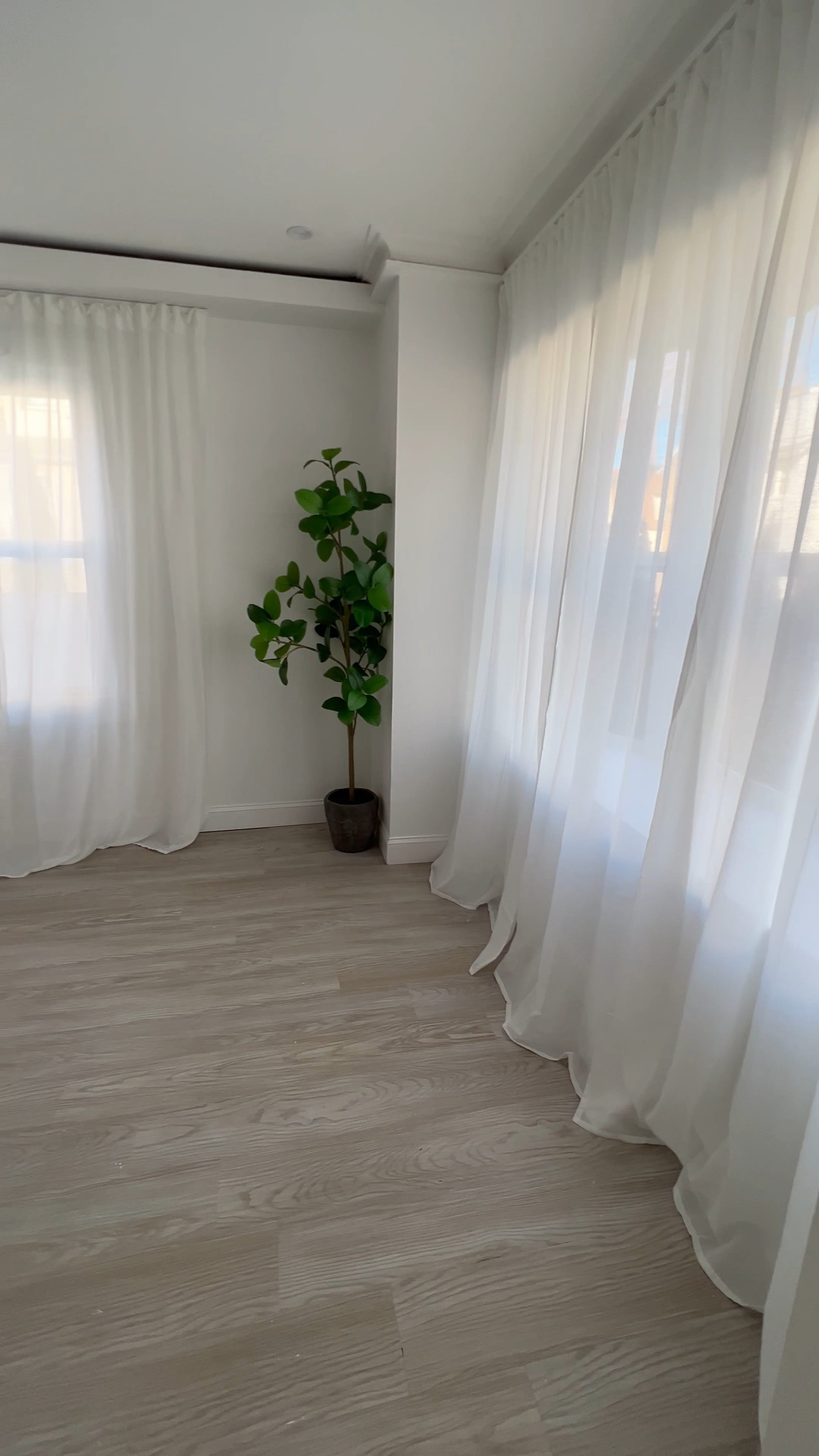 How to elevate your living space with ceiling to floor drapery and curtain tracks.  This look will give your home a bright and airy feel that you’re sure to love! 

#LTKhome