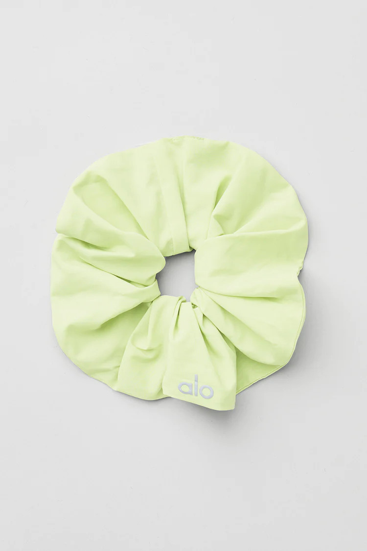 Oversized Scrunchie | Alo Yoga (US)