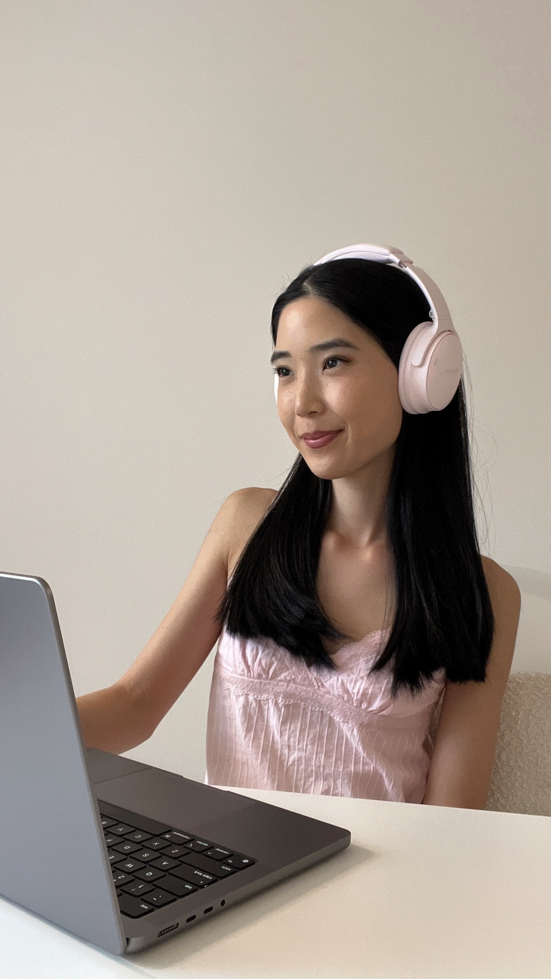 Bose’s legendary QuietComfort Headphones are now available in the limited edition color, Petal Pink, exclusively at Target!!🤩🩷 With its legendary noise cancellation, all-day comfort, and up to 24 hour battery life, these headphones are my go-to. Whether I’m working out, studying, or just hanging out, I love that I can listen to my music while looking cute in these adorable pink headphones! 

#ad #SoundIsPower #TargetPartner #Target @bose @Target

#LTKStyleTip #LTKWorkwear #LTKU
