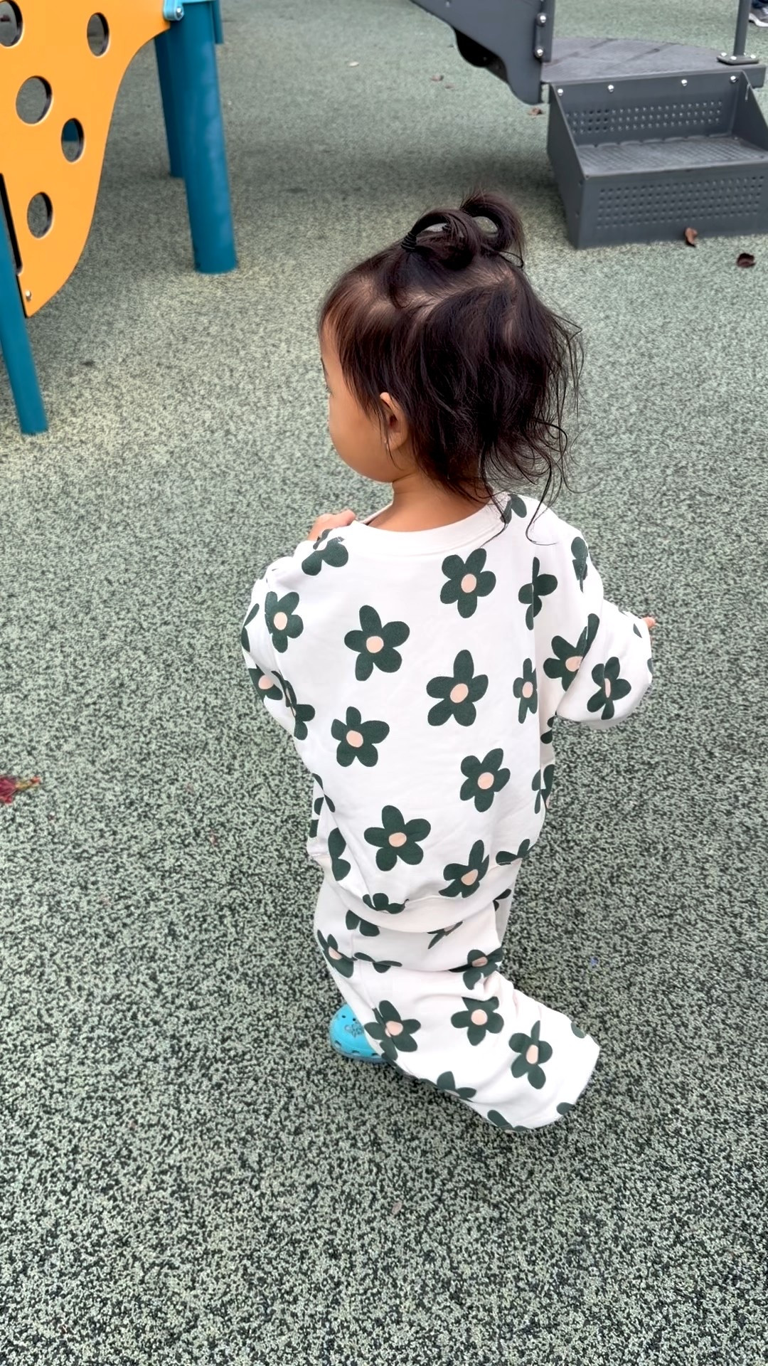 Sweater weather! Oversized sweater/wide pants look 

#LTKgrwm #LTKHoliday #LTKKids